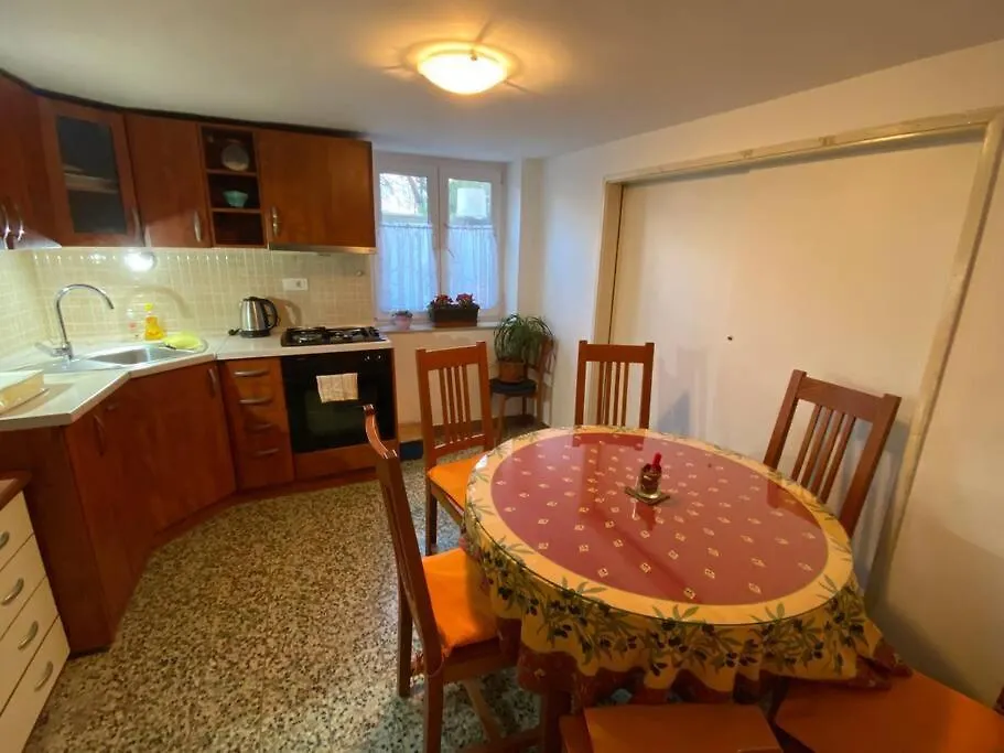 Cozy & Quiet Studio Apartment With A Garden Split